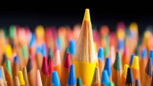 Lápis Coloridos Destaque Amarelo